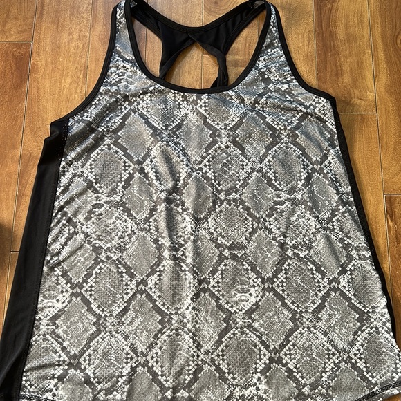 ❤️‍🔥5/20$ LAYER8/JOE FRESH💫 Active Racerback Tank Bundle - Picture 9 of 13